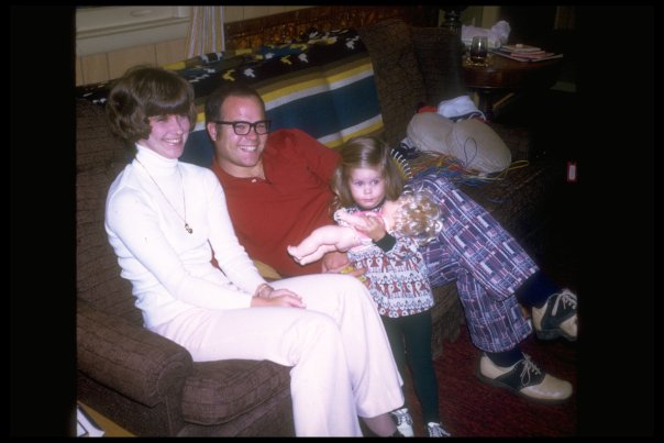 19142_260679221011_7923669_n